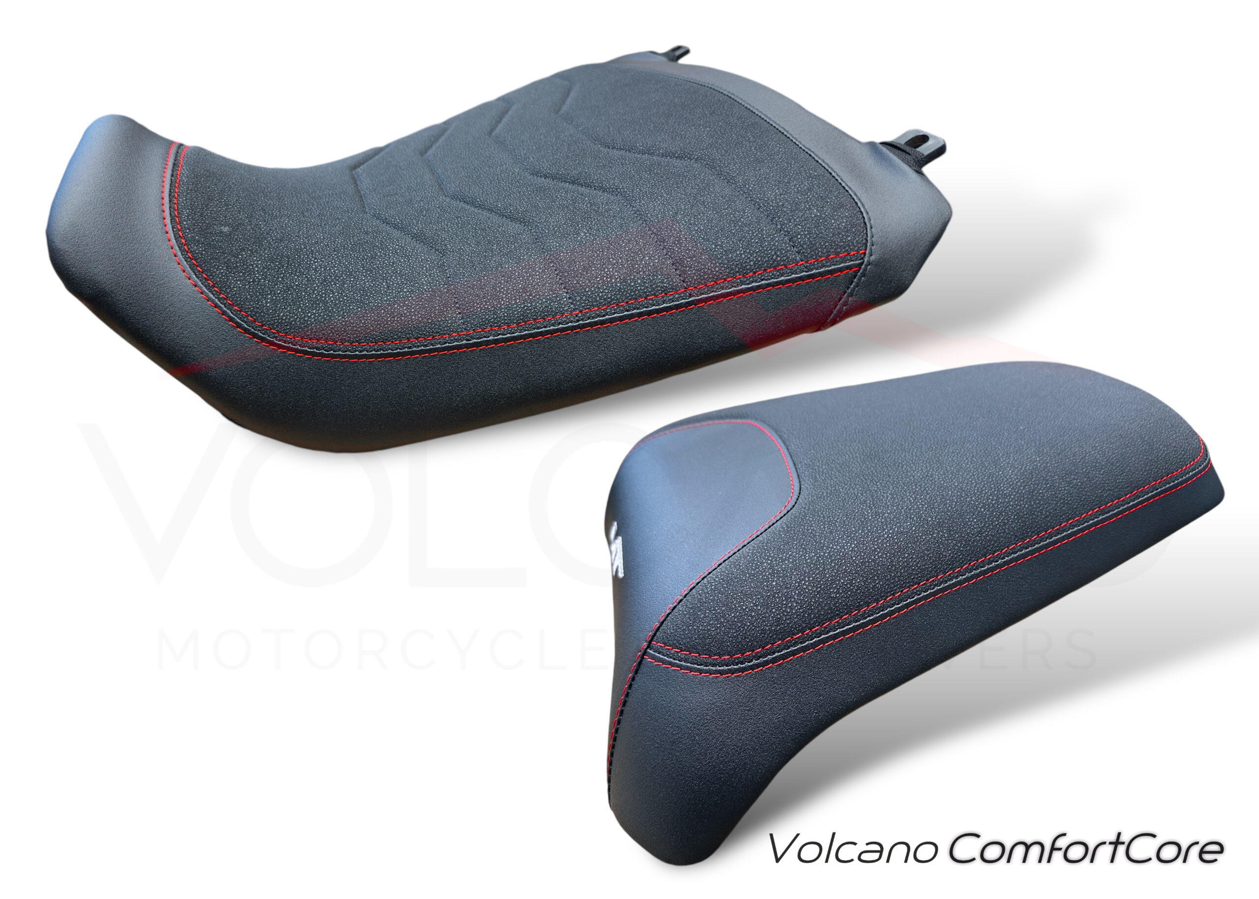Rivestimento sella nero con cuciture rosse per CF MOTO 800 MT