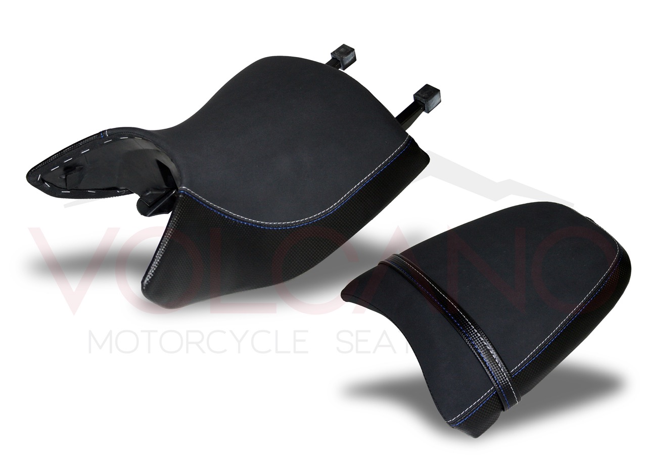 Dettaglio rivestimento sella artigianale in carbon look per BMW Rockster
