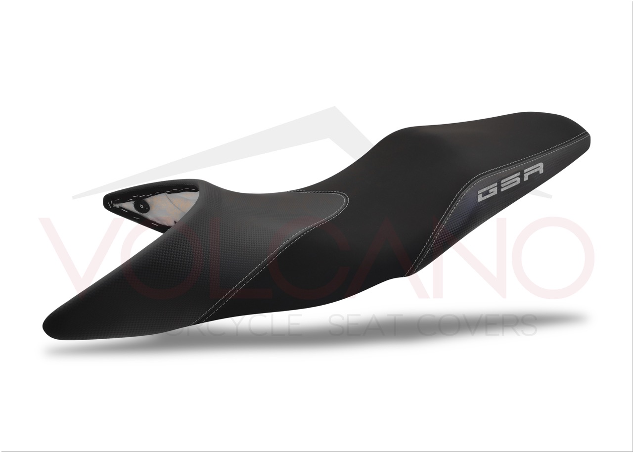 Dettaglio rivestimento sella artigianale Made in Italy per Suzuki GSR 600