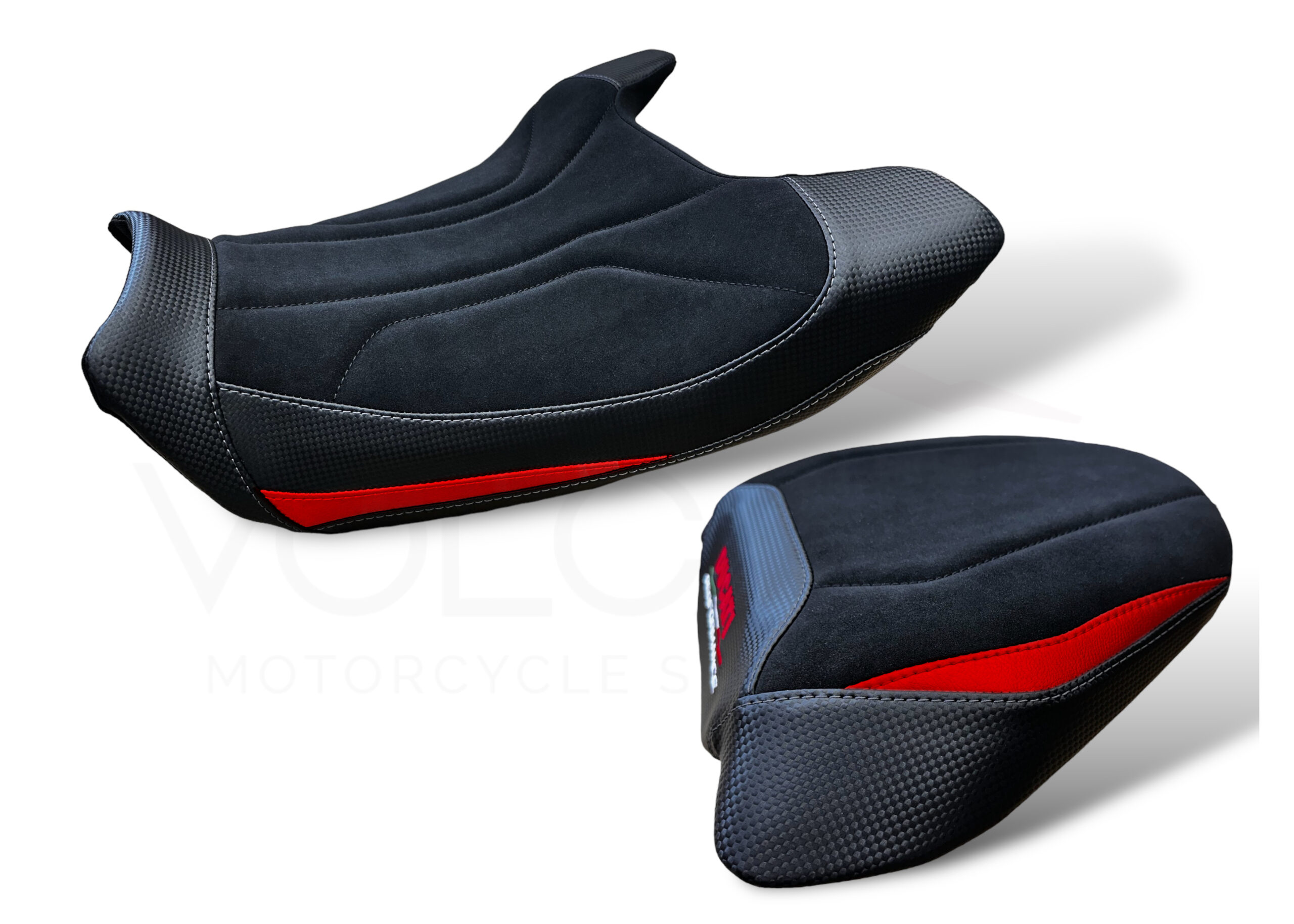 SEAT COVER PER DUCATI DIAVEL V4 in neoprene nera e dettagli carbonio.