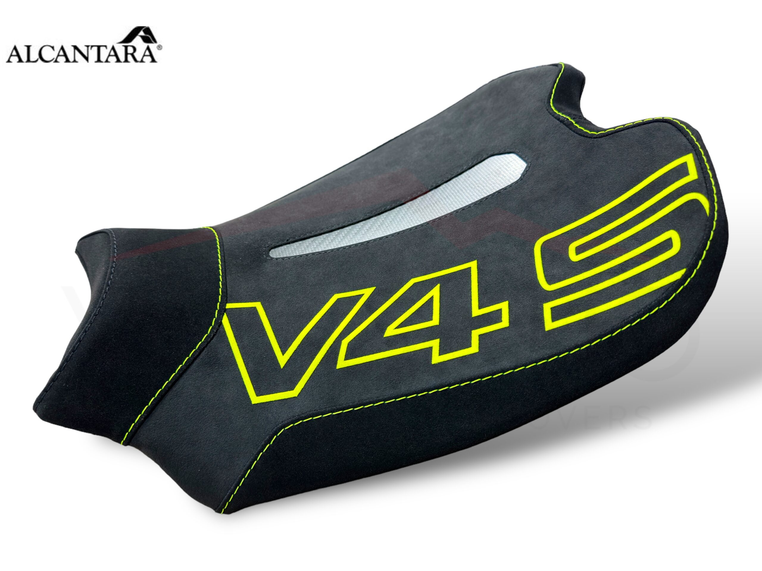 1-121-scaled-2-1.jpg Seat Cover per Ducati Panigale V4 in Alcantara nera artigianale.