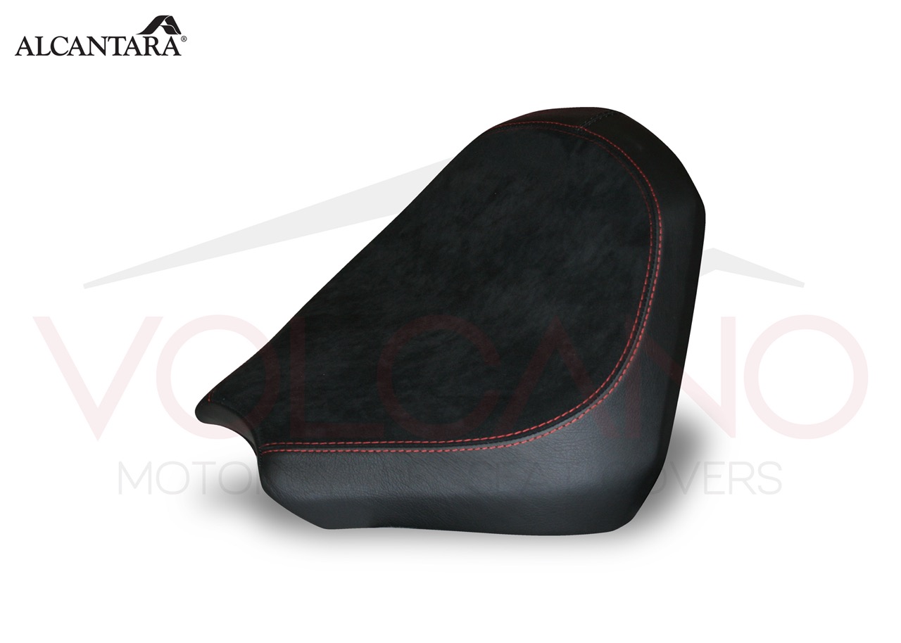 Seat Cover per Ducati SPORTCLASSIC in pelle e alcantara nera con cuciture.