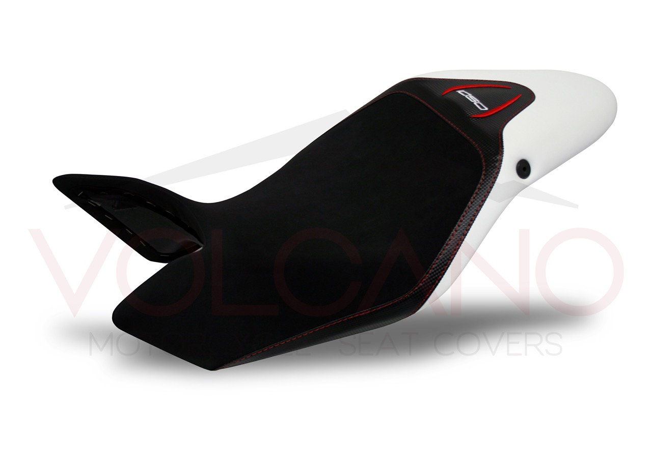Rivestimento sella sportivo con inserti carbon look per Triumph Speed Triple 1050