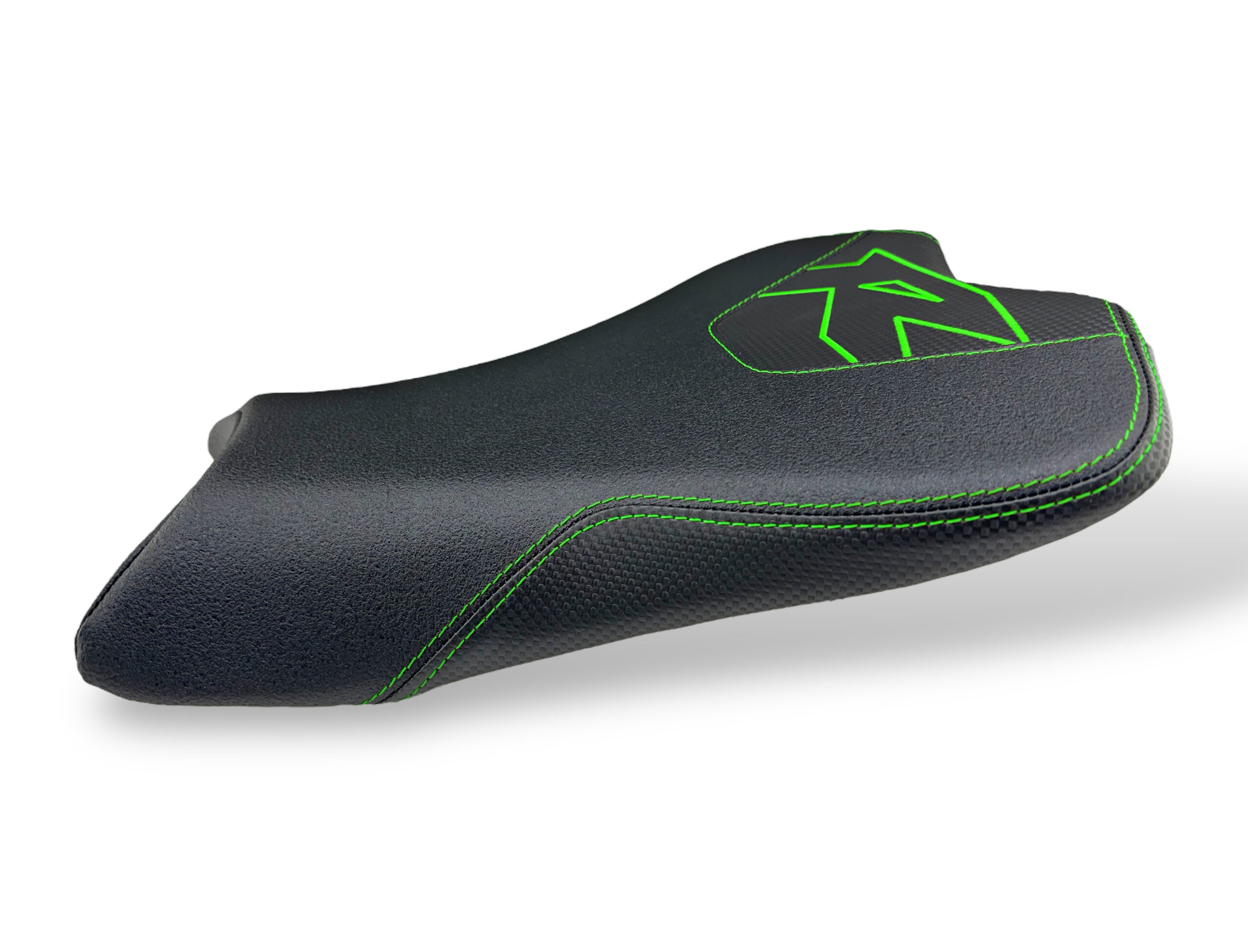 Seat Cover Volcano Industry nera carbon look con cuciture verdi per Kawasaki Ninja ZX6R