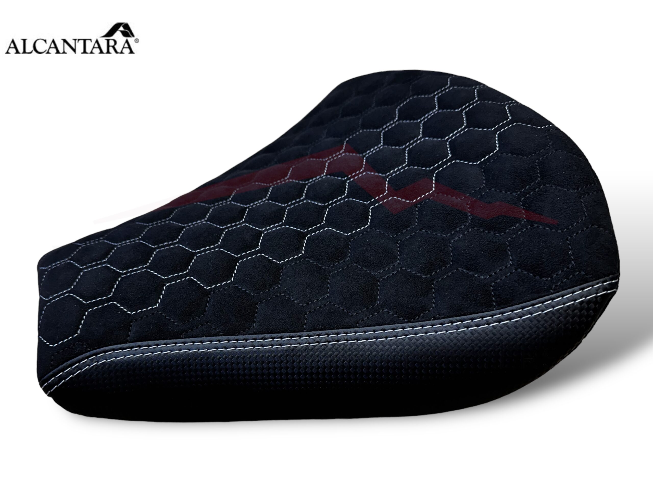 SEAT COVER MV AGUSTA F3 con inserti Carbon Look e base in Alcantara nera.