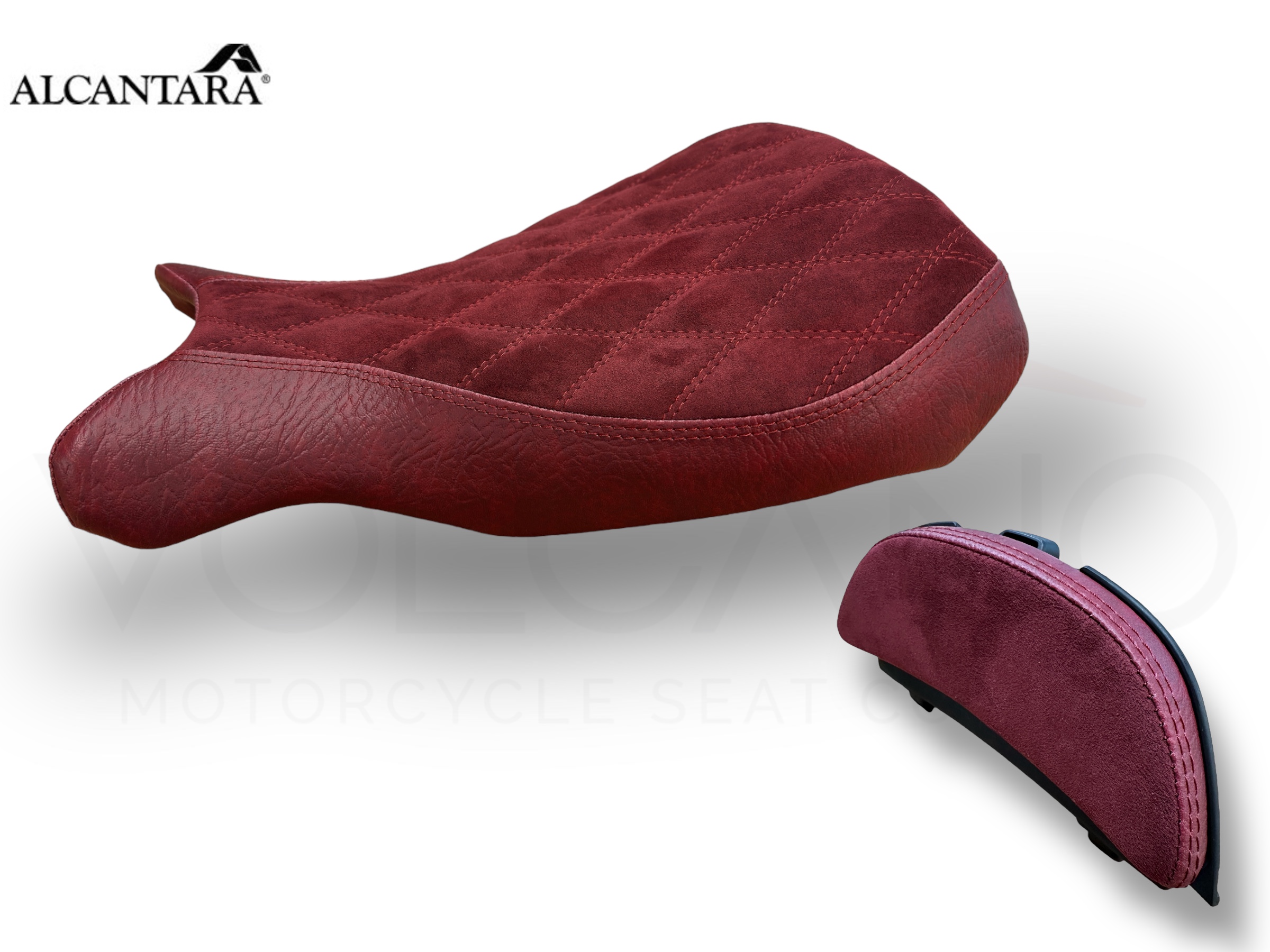 Rivestimento sella BMW R NINE T in Alcantara bordeaux con cuciture a rombi.