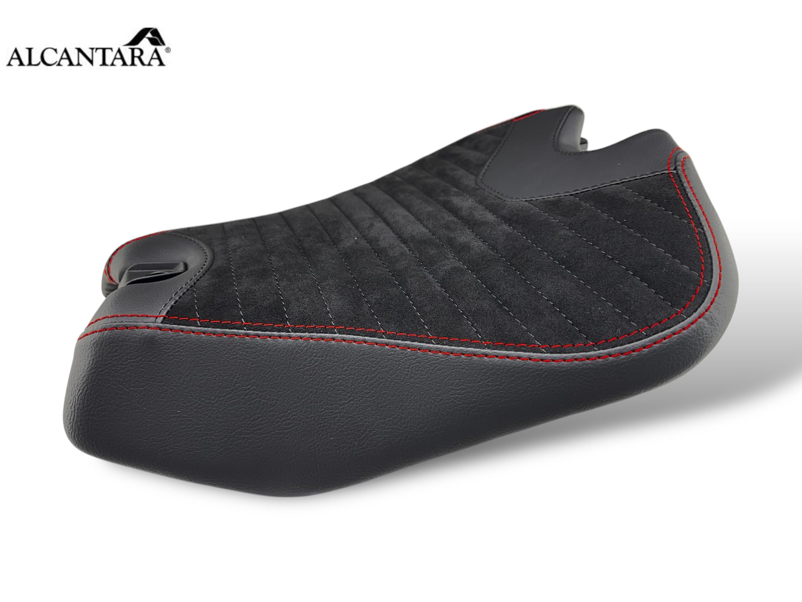 2025 seat cover ducati panigale v4 in alcantara con impunture diagonali rosse